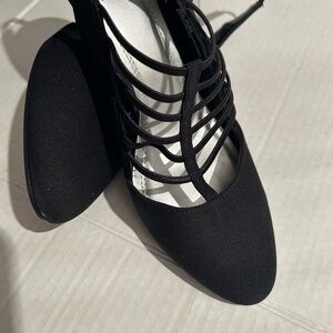 ‼️S O L D ‼️Impo Black Strappy Heels Size 9 women’s
